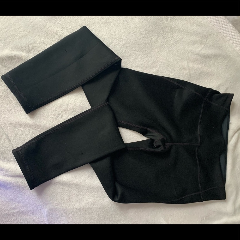 Black GAP Fit work out Yoga Pants Medium